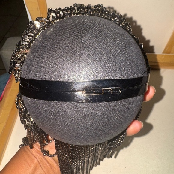 Black Chain Fringe Bag - Picture 5 of 10